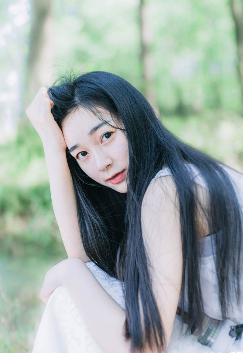 人在千里，家在心里；家在千里，人在心里。